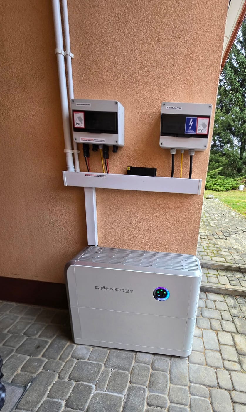 Realny montaż inteligentnego magazynu energii — realizacja Kamil Bronisz